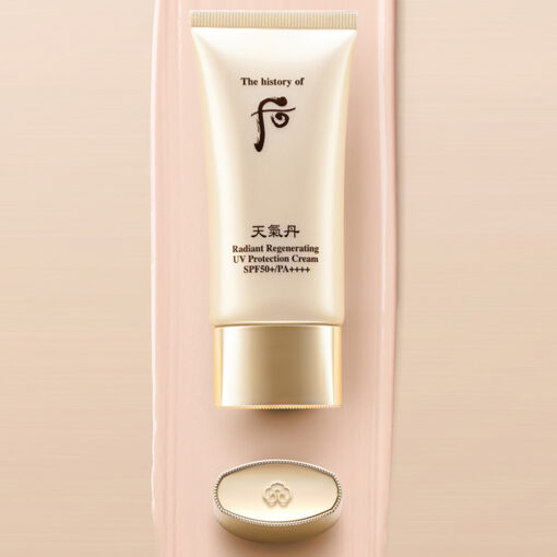 The History of Whoo Cheongidan Hwa Hyun Radiant Regenerating UV Protection Cream SPF50+ PA++++ 50ml_Texture_2